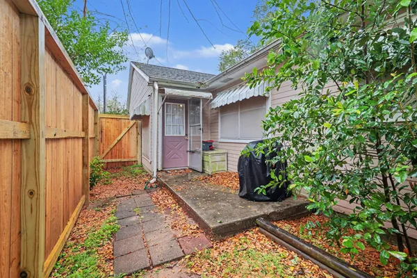 $520,000 | 508-510 Clarence Street, Tomball, TX 77375