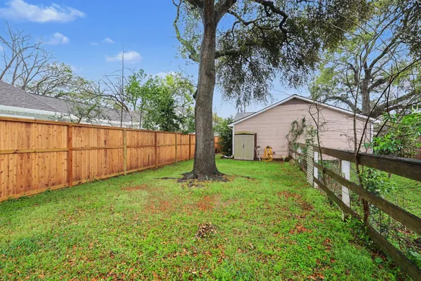 $520,000 | 508-510 Clarence Street, Tomball, TX 77375