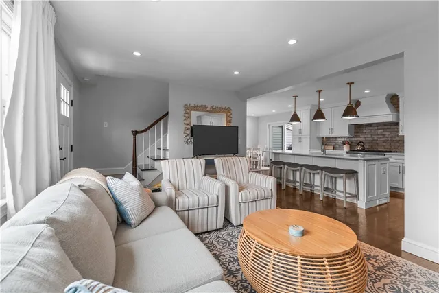 $3,400 | 18 Sylvan Terrace, Newport, RI 02840