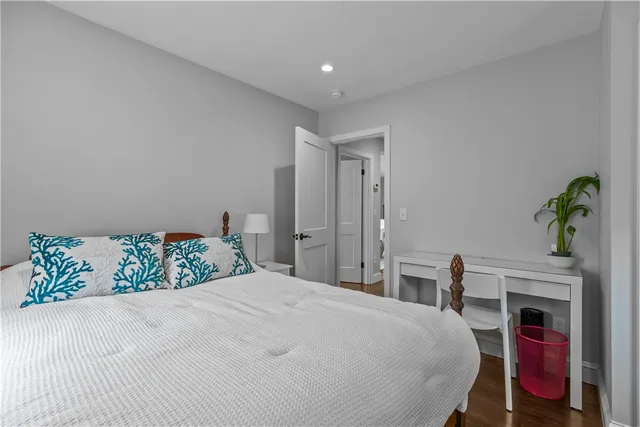 $3,400 | 18 Sylvan Terrace, Newport, RI 02840