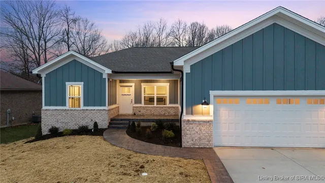 $379,900 | 422 Pine Dr Circle, Henryville, IN 47126