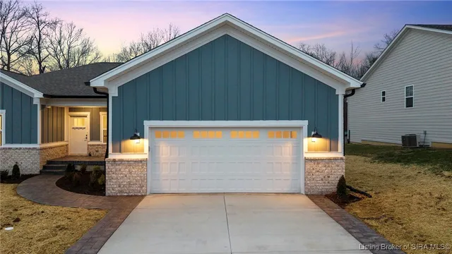 $379,900 | 422 Pine Dr Circle, Henryville, IN 47126