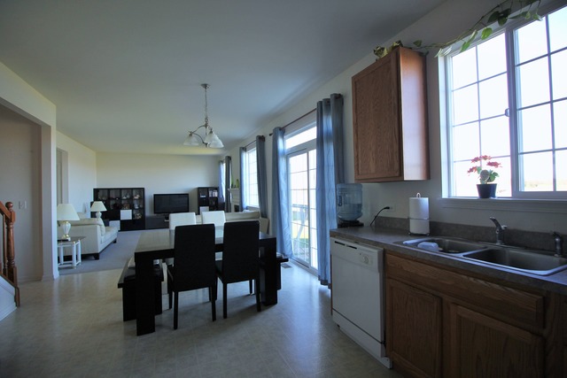 3082 Patterson Road Montgomery, IL 60538 - Photo 10 of 25 a kitchen with granite countertop lots of counter top space