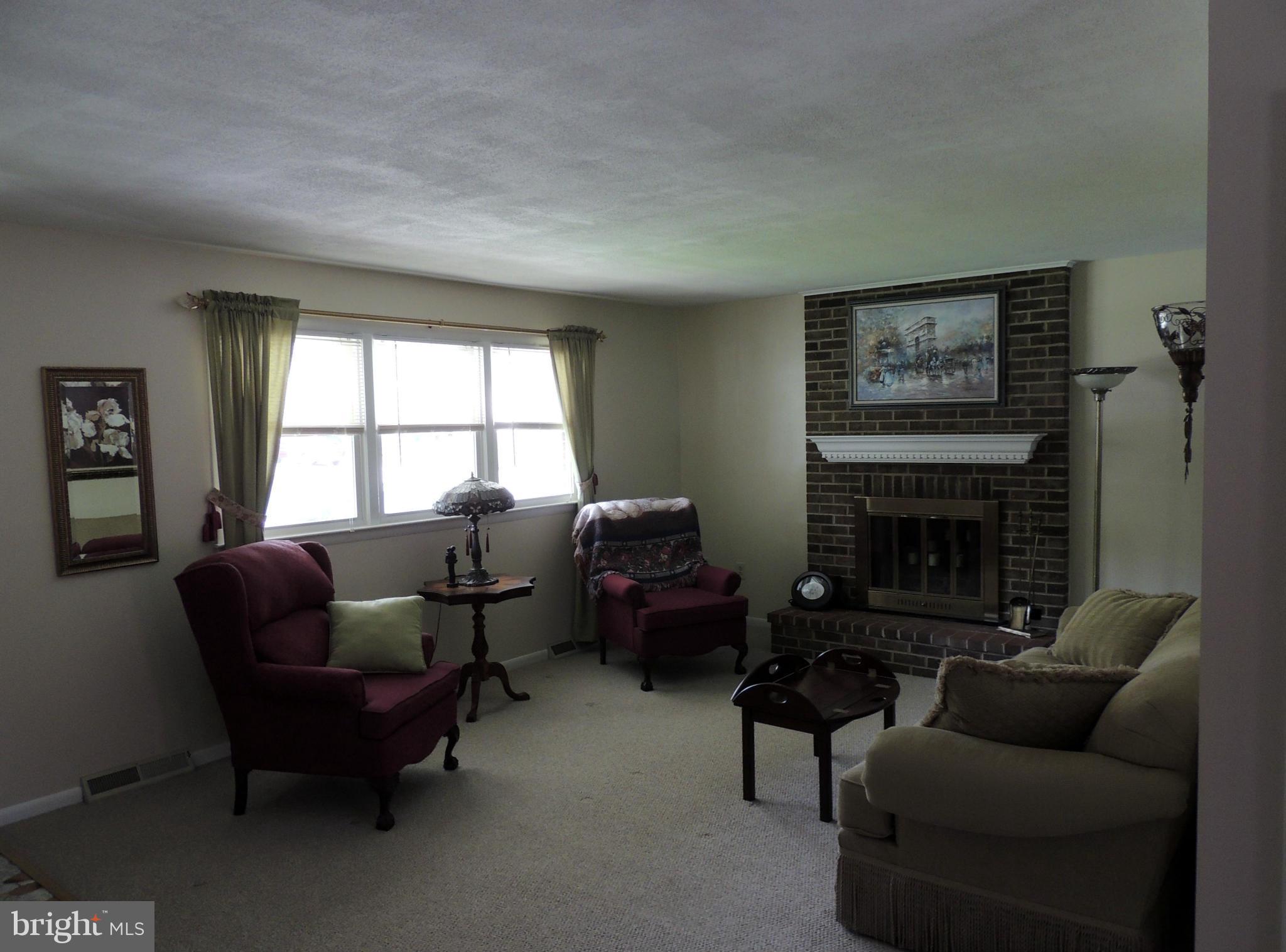 3355 Easton Road Edgewater, MD 21037 - Photo 2 of 30 Living Room