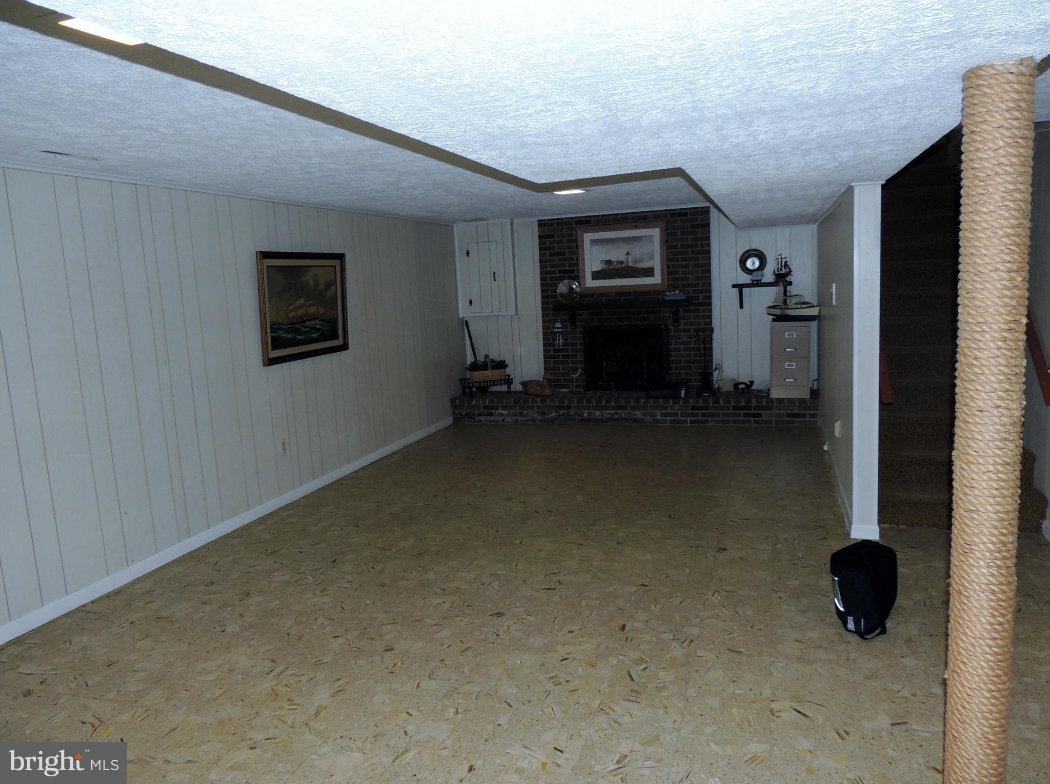 3355 Easton Road Edgewater, MD 21037 - Photo 12 of 30 Family Room