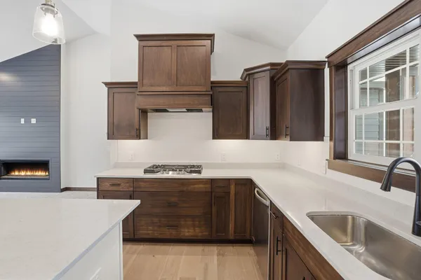 $799,900 | 906 Acorn Court, Hudson, WI 54016