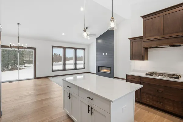 $799,900 | 906 Acorn Court, Hudson, WI 54016