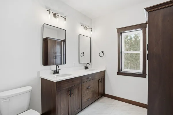 $799,900 | 906 Acorn Court, Hudson, WI 54016