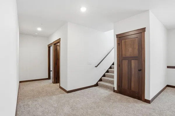 $799,900 | 906 Acorn Court, Hudson, WI 54016