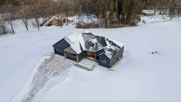 $799,900 | 906 Acorn Court, Hudson, WI 54016