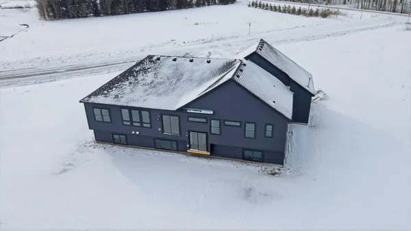 $799,900 | 906 Acorn Court, Hudson, WI 54016