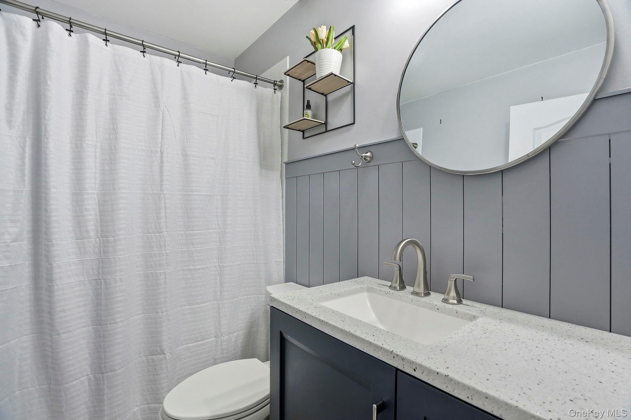 31 Ridge Road Cortlandt Manor, NY 10567 - Photo 23 of 39 Tastefully designed with a tub - this full bathroom is ready to serve the second level bedrooms.
