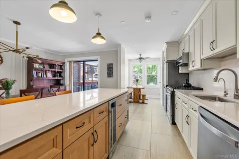 $689,000 | 376 Cochran Place, Valley Stream, NY 11581