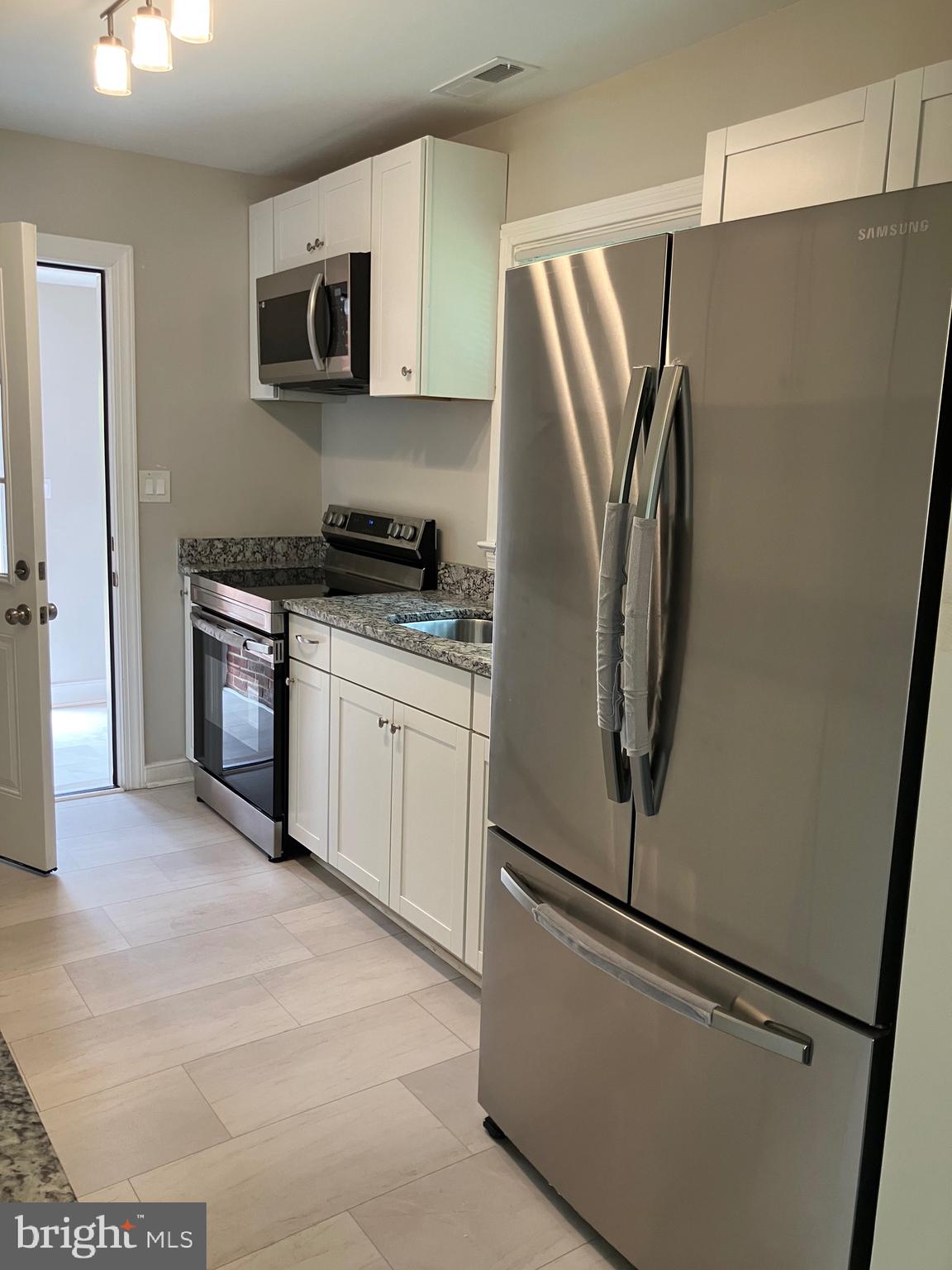 915 Hampton Road Petersburg, VA 23805 - Photo 15 of 45