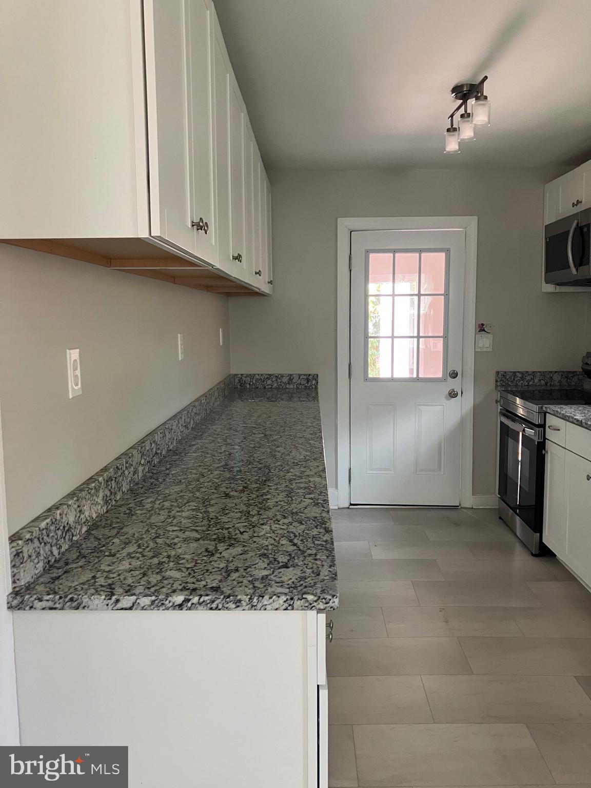 915 Hampton Road Petersburg, VA 23805 - Photo 15 of 50