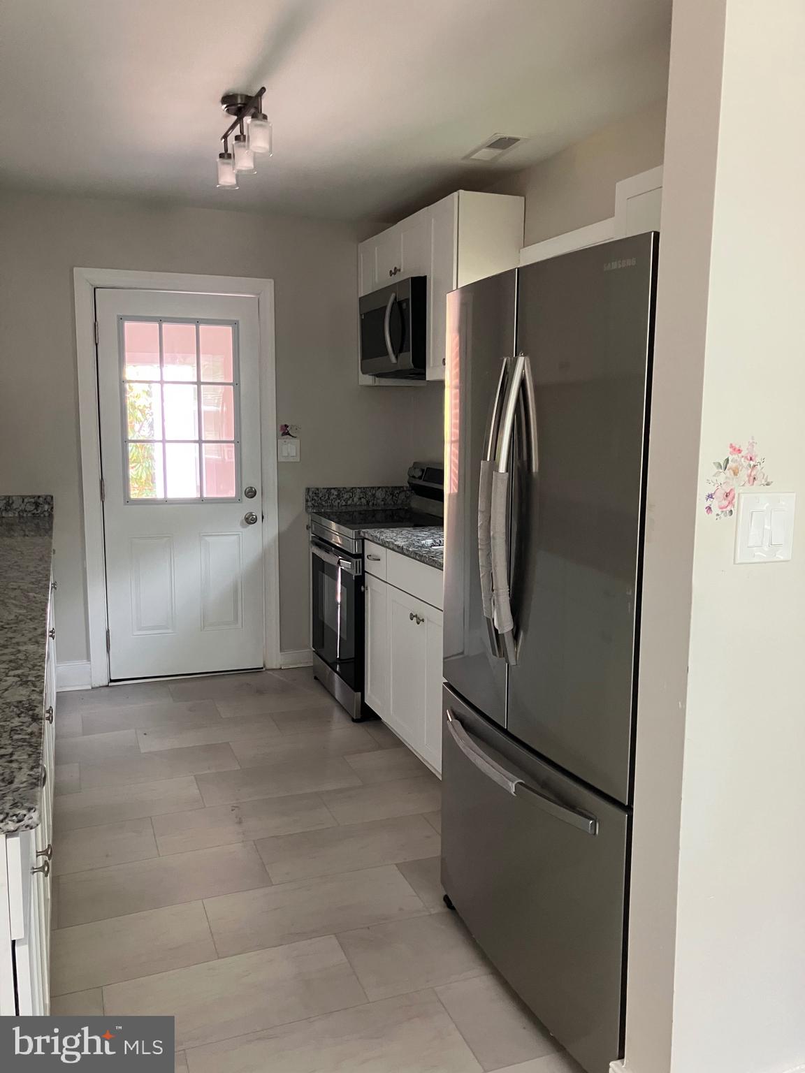 915 Hampton Road Petersburg, VA 23805 - Photo 17 of 50