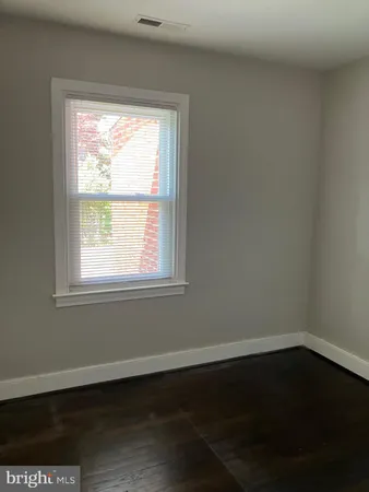$1,800 | 915 Hampton Road, Petersburg, VA 23805