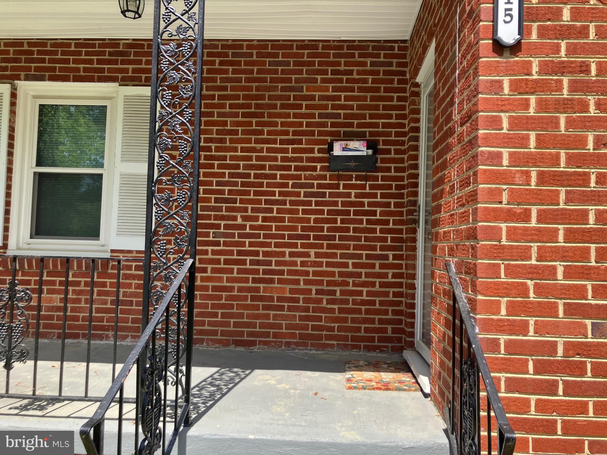 915 Hampton Road Petersburg, VA 23805 - Photo 4 of 50