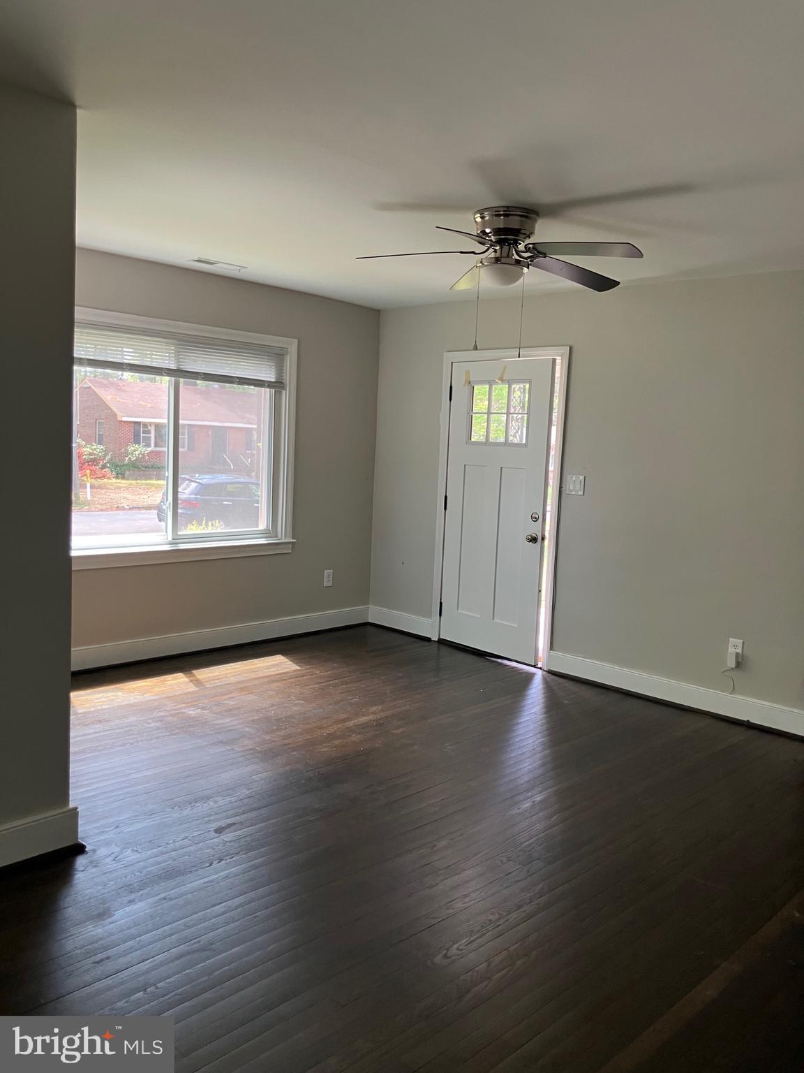 915 Hampton Road Petersburg, VA 23805 - Photo 7 of 50
