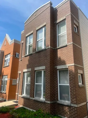 $2,200 | 1844 North Lockwood Avenue, Unit B, Chicago, IL 60639
