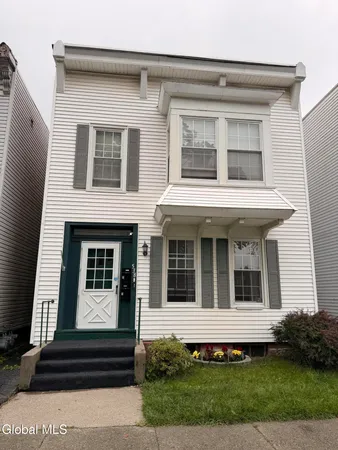 $1,400 | 538 7th Avenue, Unit 2, Troy, NY 12182