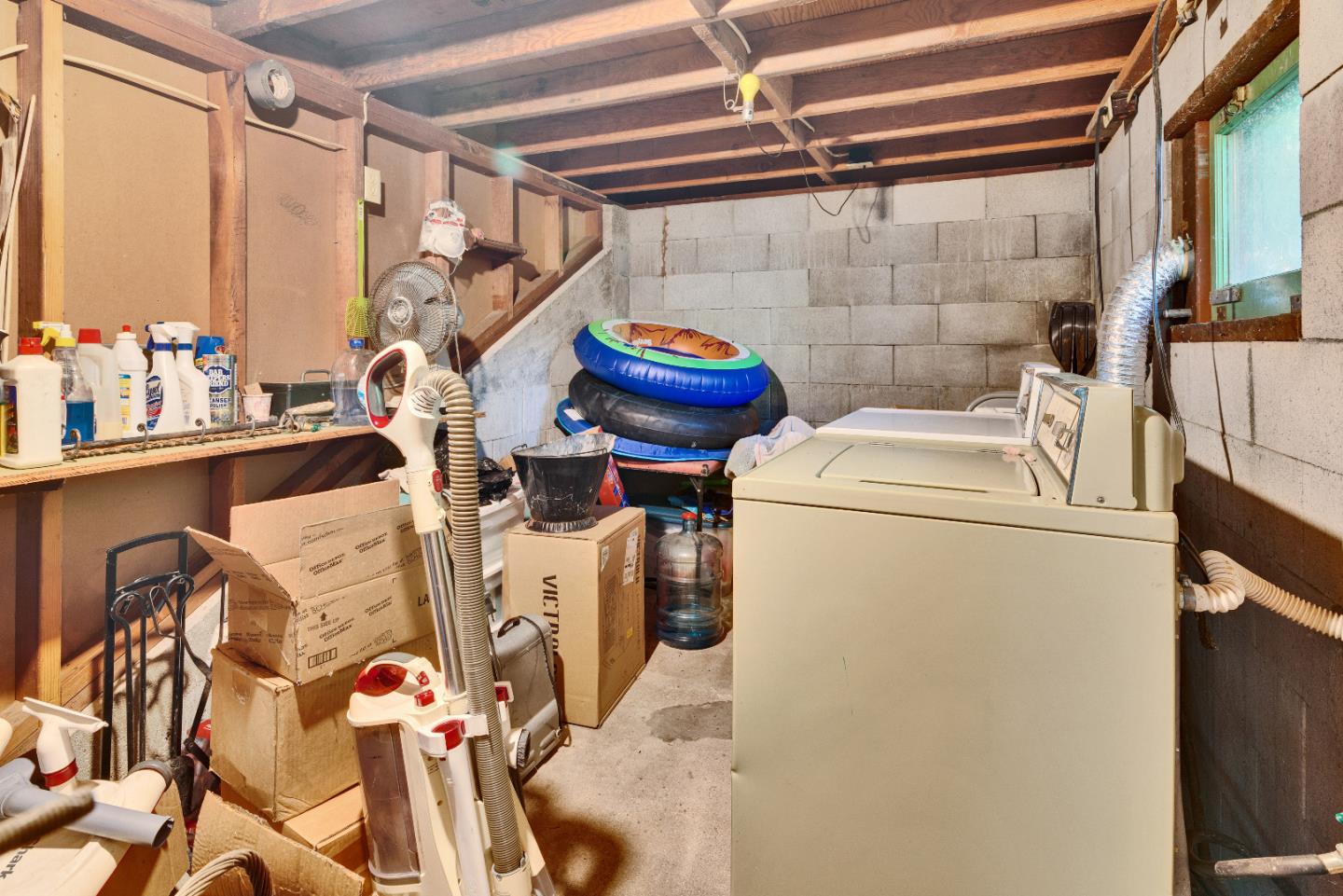 47527 Arroyo Seco Road, Unit 41 Greenfield, CA 93927 - Photo 22 of 22 a utility room with dryer and washer