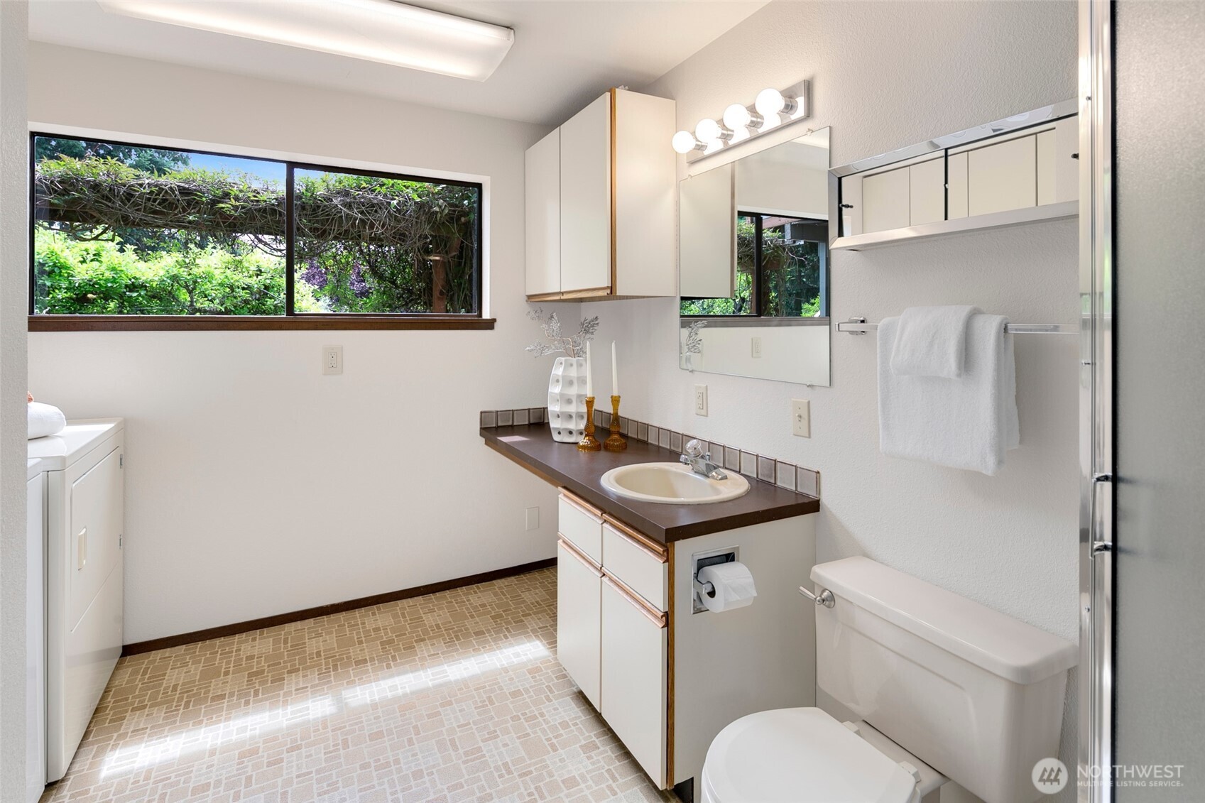 2215 Jones Place Southeast Renton, WA 98055 - Photo 23 of 33 Gallery Image 23