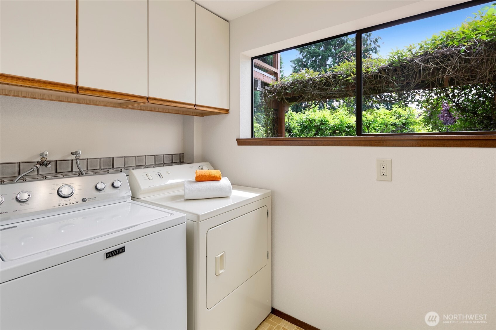 2215 Jones Place Southeast Renton, WA 98055 - Photo 24 of 33 Gallery Image 24
