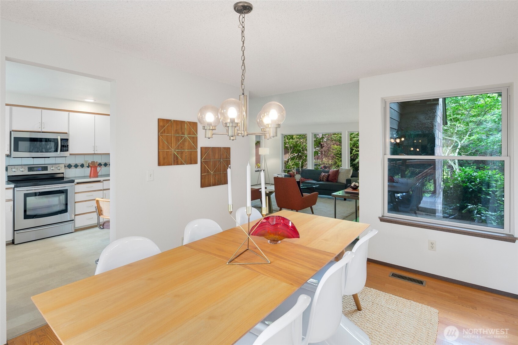 2215 Jones Place Southeast Renton, WA 98055 - Photo 8 of 33 Gallery Image 8