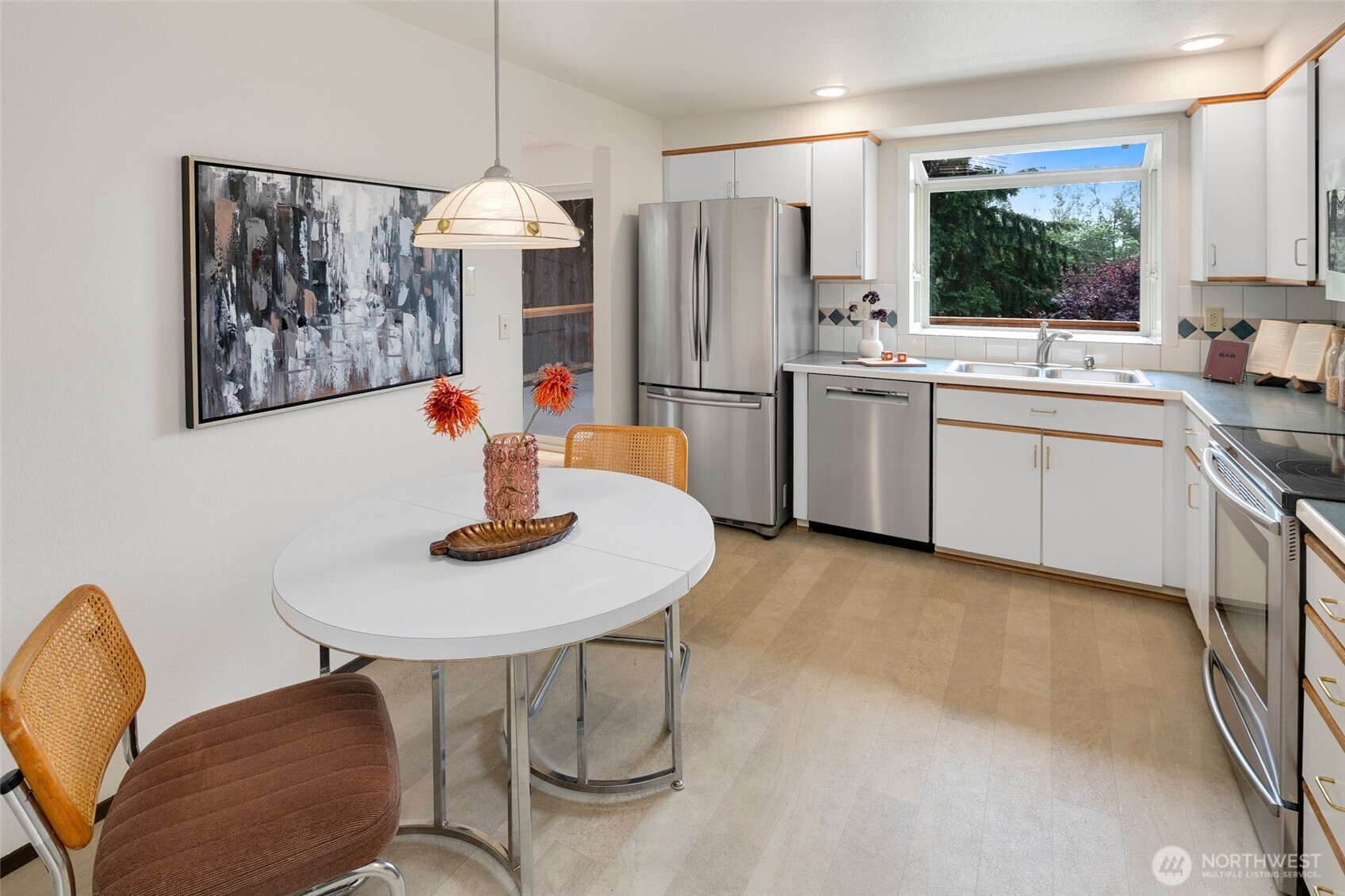 2215 Jones Place Southeast Renton, WA 98055 - Photo 10 of 33 Gallery Image 10
