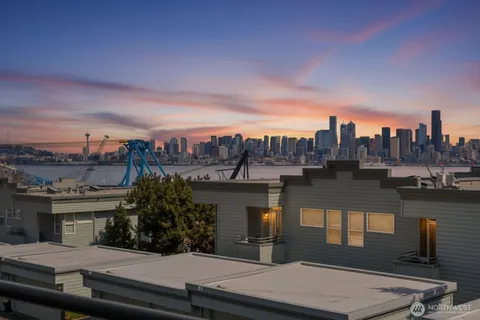 $750,000 | 2349 Harbor Avenue Southwest, Unit 701, Seattle, WA 98126