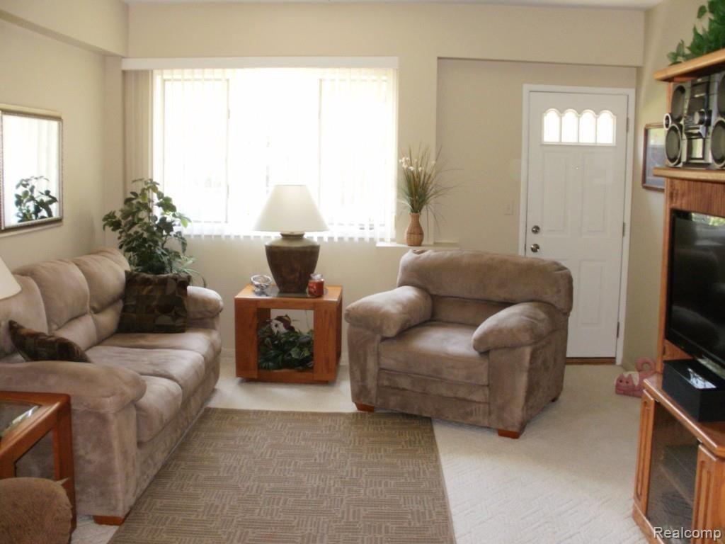 7457 Elm Road Lexington, MI 48450 - Photo 6 of 9 P3030013.jpg