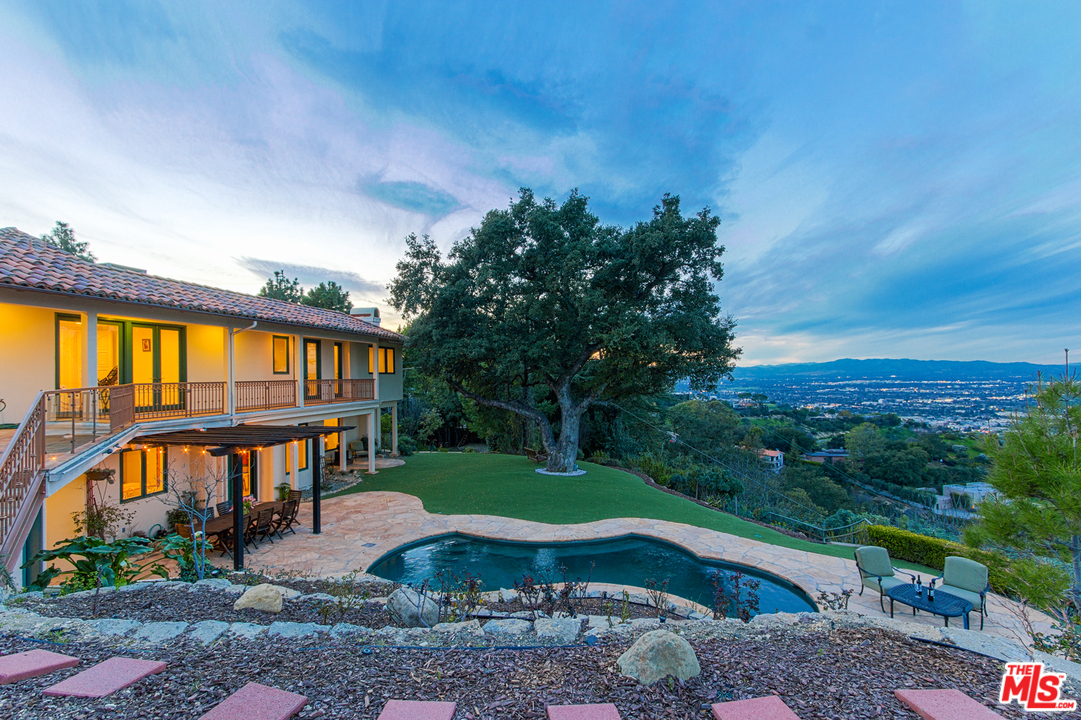 13377 Java Drive Beverly Hills, CA 90210 - Photo 24 of 25
