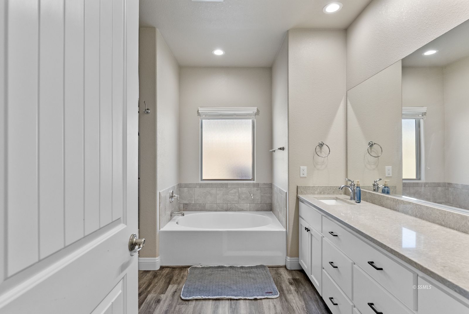 125 Rainshadow Court Ridgecrest, CA 93555 - Photo 26 of 47 Gallery Image 26