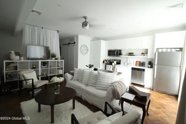 $1,790 | 308 Excelsior Avenue, Unit 201, Saratoga Springs, NY 12866