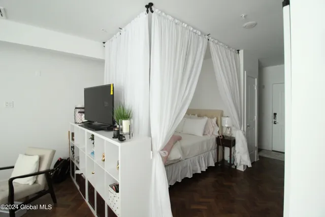 $1,790 | 308 Excelsior Avenue, Unit 201, Saratoga Springs, NY 12866