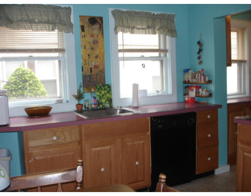33 Bailey Road Somerville, MA 02145 - Photo 4 of 9 Gallery Image 4