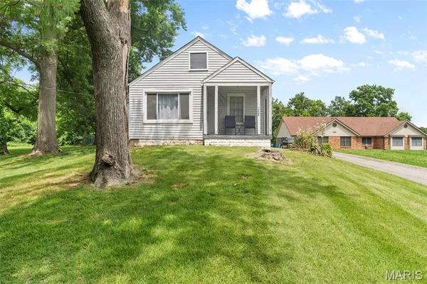 $2,900,000 | 13600 Old Halls Ferry Road, Florissant, MO 63033
