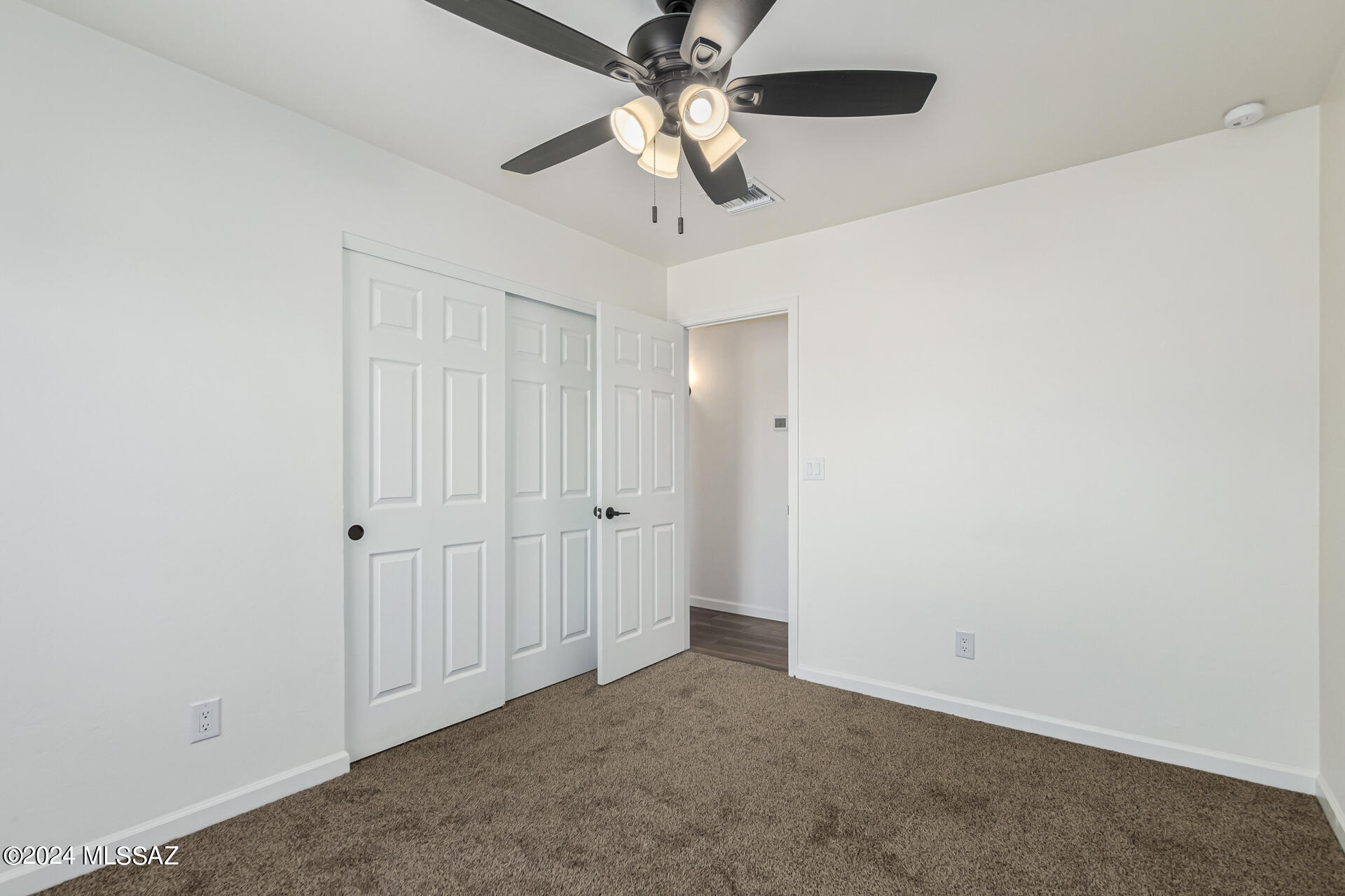 1454 South Gecko Road Tucson, AZ 85713 - Photo 19 of 24 a view of an empty room