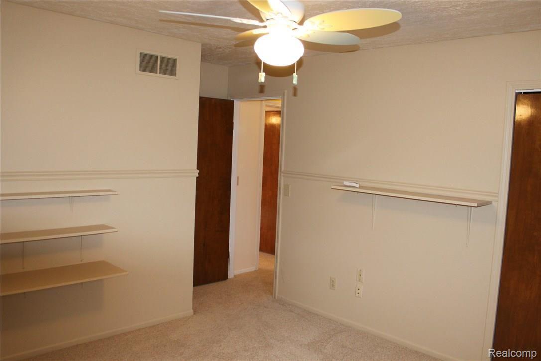 2447 Rochester Court Troy, MI 48083 - Photo 11 of 18 IMG_0075.jpg