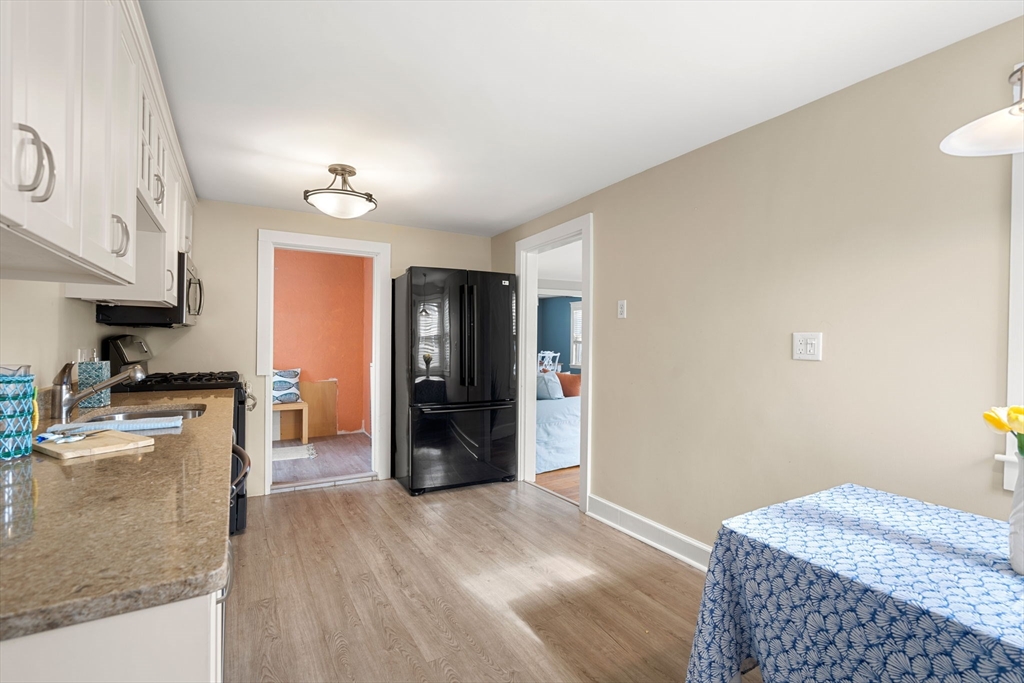 37 Bubier Road Marblehead, MA 01945 - Photo 8 of 16 Gallery Image 8