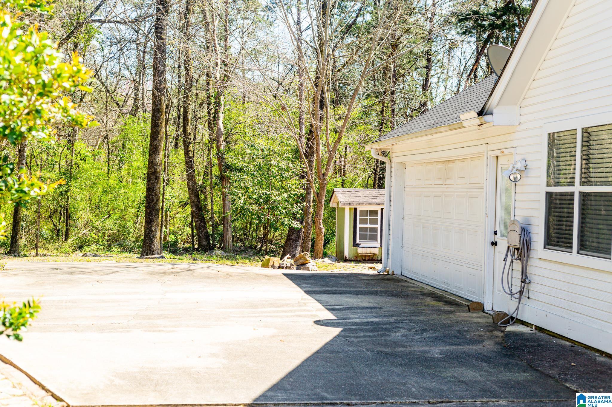 1601 Windsor Lane Leeds, AL 35094 - Photo 6 of 57
