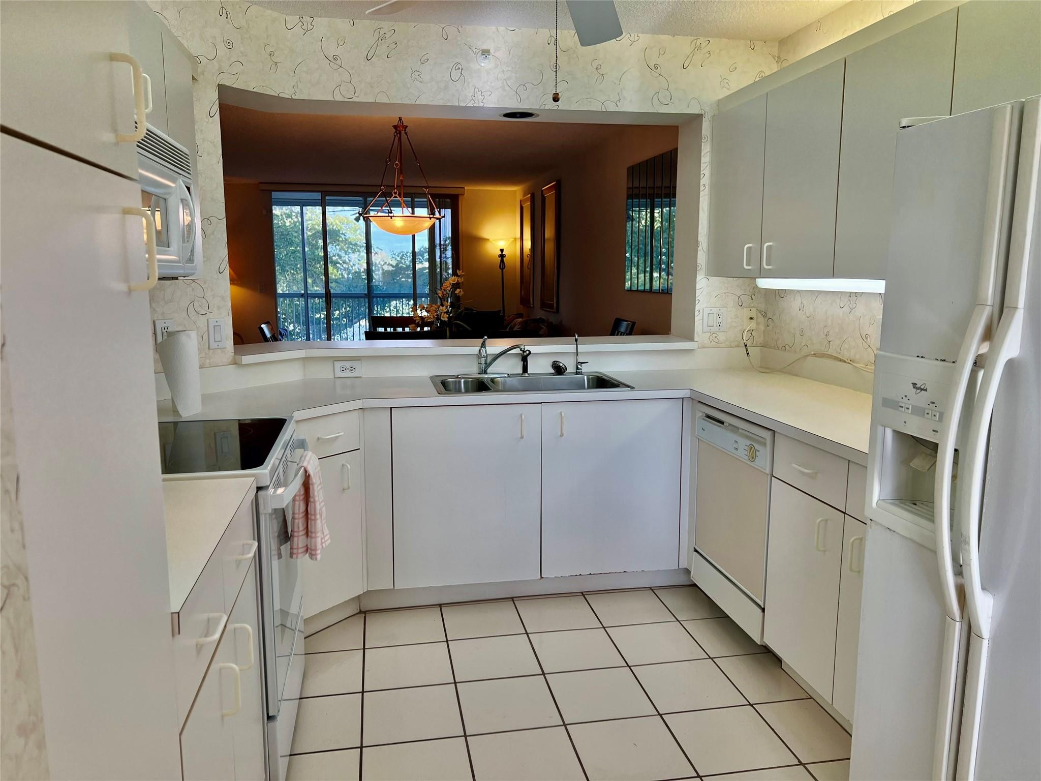 9551 Weldon Circle, Unit 301 Tamarac, FL 33321 - Photo 3 of 16 Photo 3