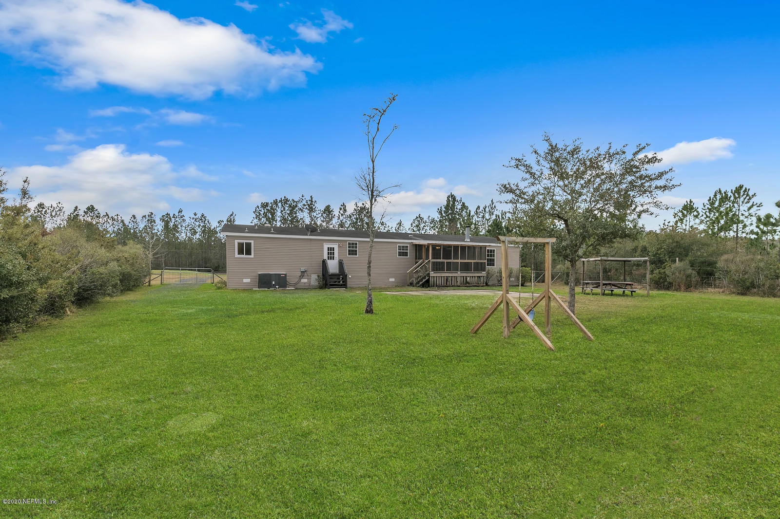 13907 Odie Road Jacksonville, FL 32220 - Photo 12 of 35 11_2P5A6931_mls