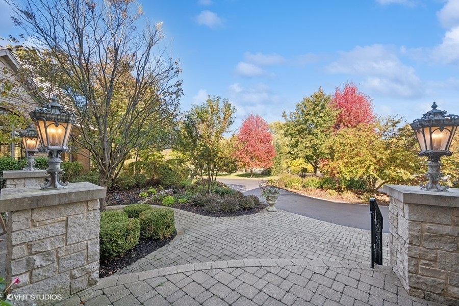 10 Porter School Road Barrington, IL 60010 - Photo 5 of 82 Gallery Image 5