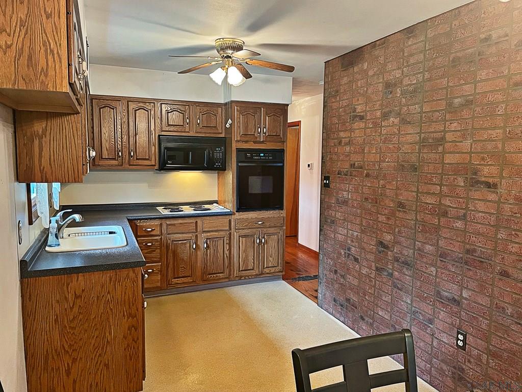 1015 Locust Street St. Michael, PA 15951 - Photo 7 of 36