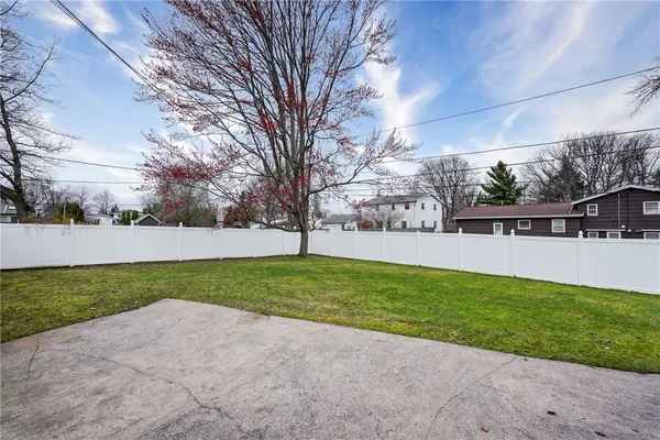 $224,900 | 46 Alderwood Lane, Greece, NY 14615