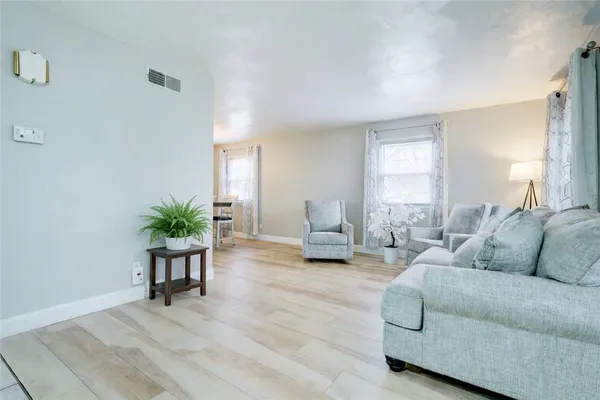 $224,900 | 46 Alderwood Lane, Greece, NY 14615