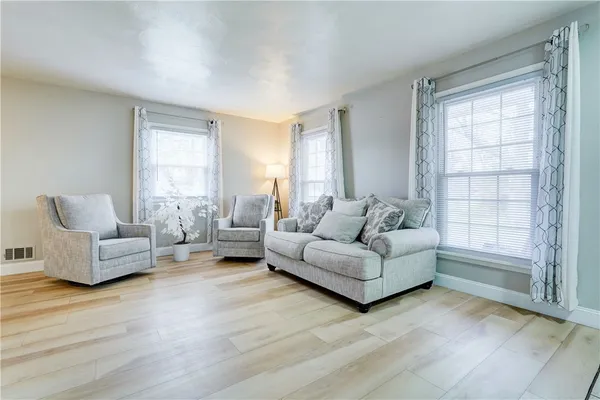 $224,900 | 46 Alderwood Lane, Greece, NY 14615