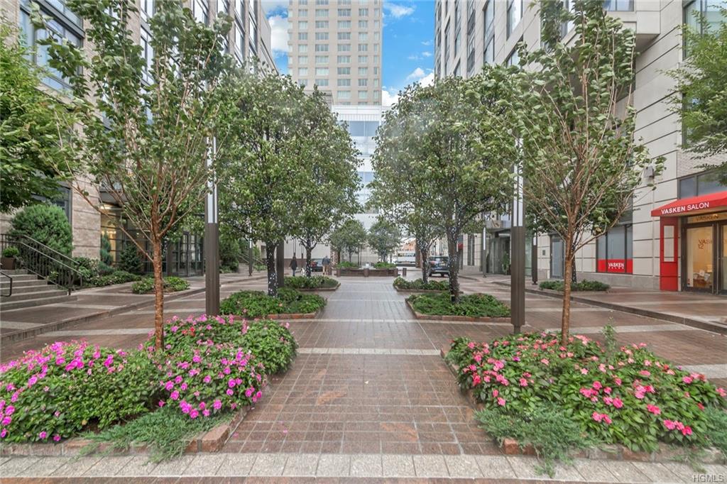 10 City Place, Unit 12D, White Plains, NY 10601 Compass